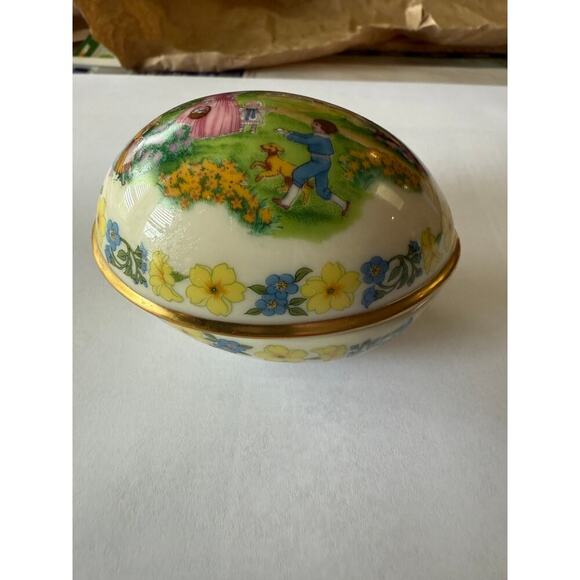 Lenox Annual Easter Egg Box 1986 Collectible Egg - Picture 2 of 7
